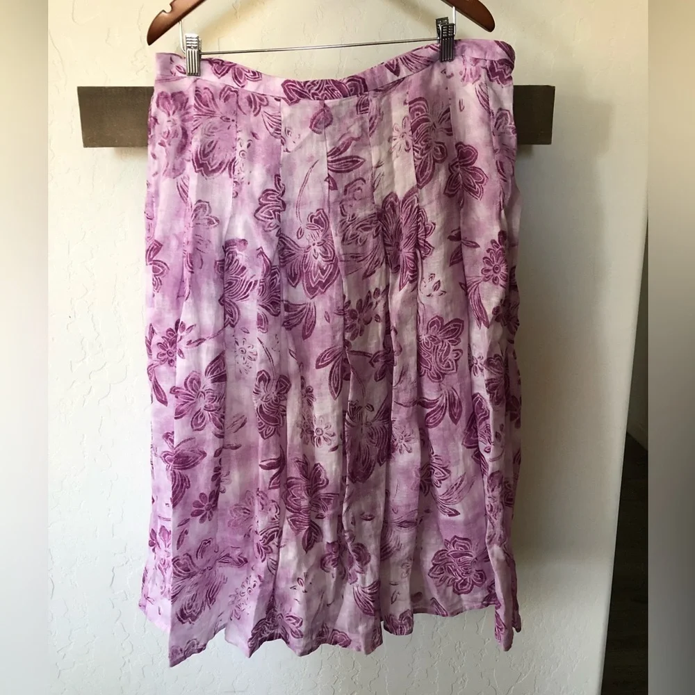 J Jill|Feminine FLORAL Linen/Cotton White & Lavendar midi skirt, flowy•••size 16